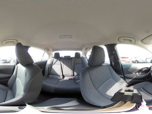 Used 2025 Toyota Corolla LE image 41