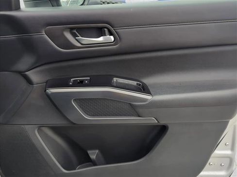 Used 2022 Nissan Pathfinder SL image 27