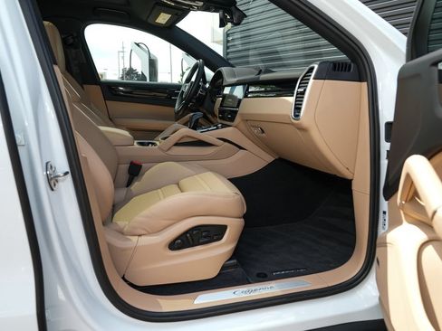 Certified 2022 Porsche Cayenne Coupe AWD/4WD image 35