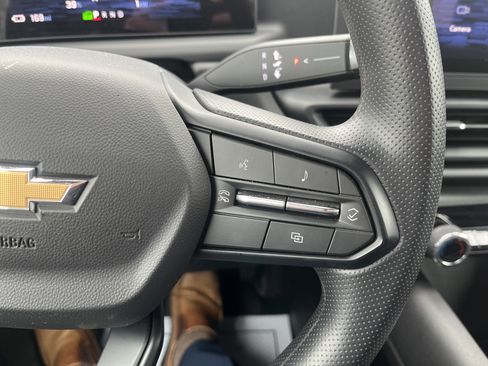 Used 2025 Chevrolet Silverado EV W/T image 21