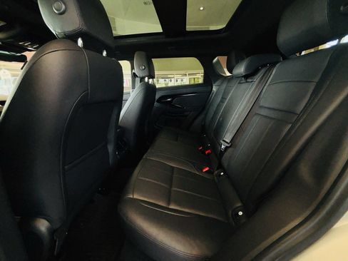 Used 2025 Land Rover Range Rover Evoque S AWD/4WD image 32