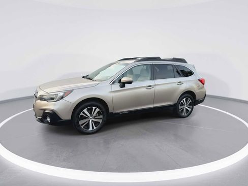 Used 2019 Subaru Outback 3.6R Limited image 4