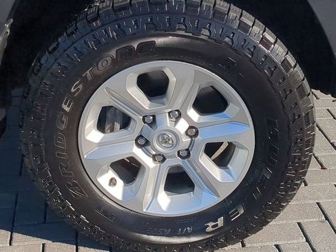 Used 2023 Toyota 4Runner SR5 image 12