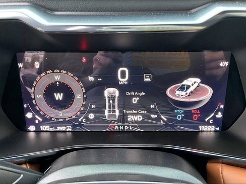 Used 2025 GMC Canyon AT4 image 21