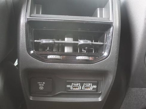 Used 2025 Jeep Grand Cherokee Altitude AWD/4WD image 29