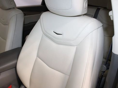 Certified 2025 Cadillac XT5 Premium Luxury w/ Technology Package AWD/4WD image 7