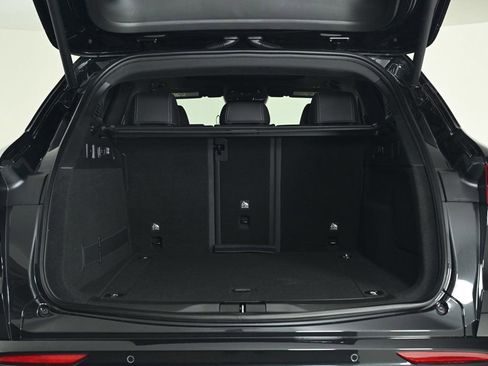 Used 2025 Maserati Grecale GT image 26