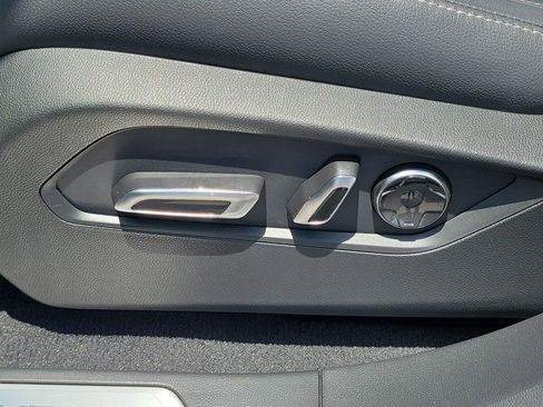 Used 2025 Acura RDX SH-AWD image 20