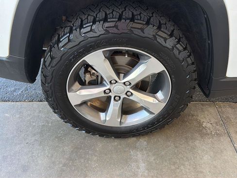 Used 2021 Jeep Grand Cherokee L Limited AWD/4WD image 41