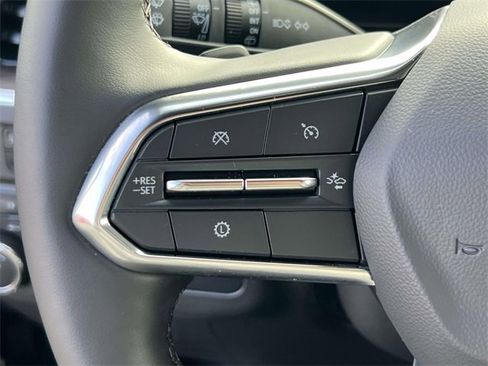 Used 2025 Chevrolet Suburban Premier image 22