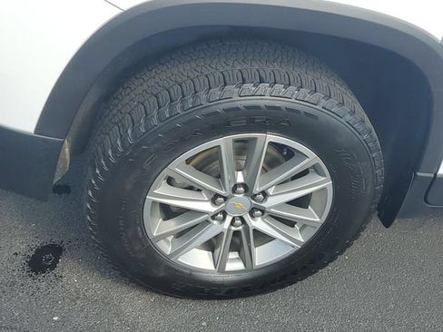 Certified 2023 Chevrolet Traverse LT w/ LPO, Cargo Package AWD/4WD image 5