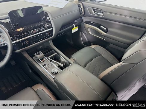 New 2025 Nissan Pathfinder Platinum w/ Cargo Package image 25