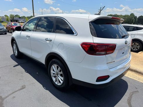 Used 2019 Kia Sorento FWD image 5