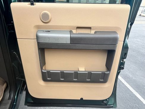 Used 2011 Ford F250 Lariat w/ FX4 Off Road Pkg image 18