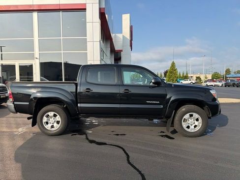 Used 2014 Toyota Tacoma 4x4 Double Cab w/ SR5 Package image 8