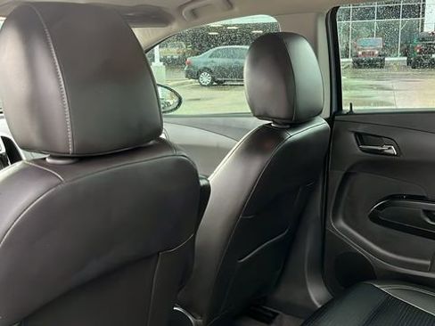 Used 2018 Chevrolet Sonic Premier image 19