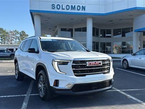 Certified 2025 GMC Acadia Elevation image 1