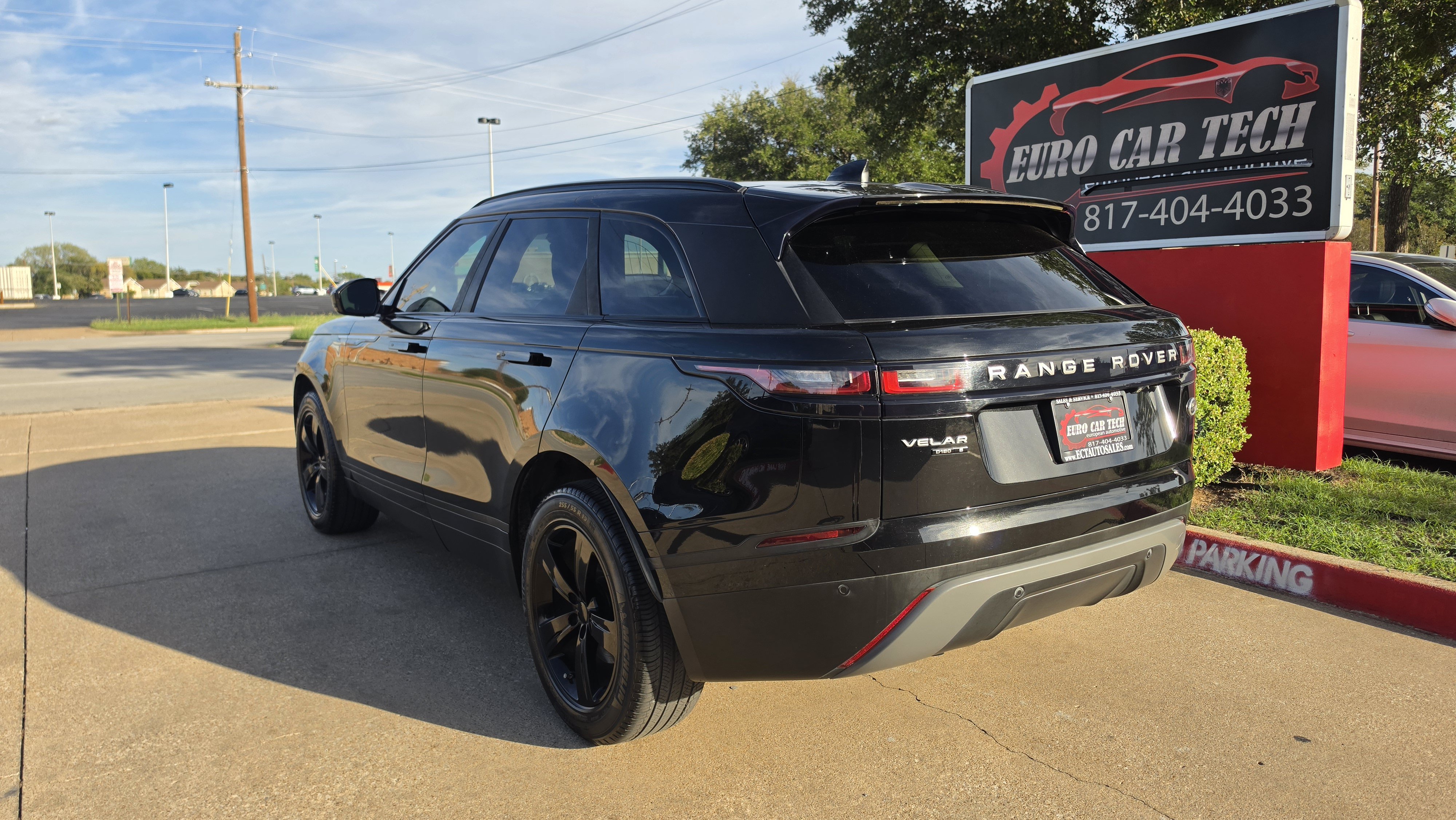 Used 2018 Land Rover Range Rover Velar S AWD/4WD image 3