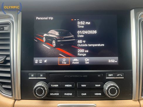 Used 2017 Porsche Macan S w/ Premium Package Plus image 30