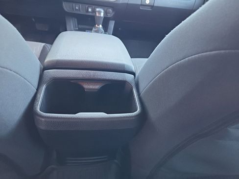 Used 2022 Toyota Tacoma TRD Off-Road image 15