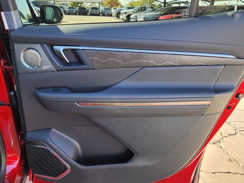 New 2026 Buick Enclave Avenir image 43