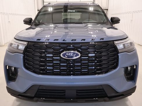 New 2026 Ford Explorer ST-Line w/ ST-Line Street Pack AWD/4WD image 4