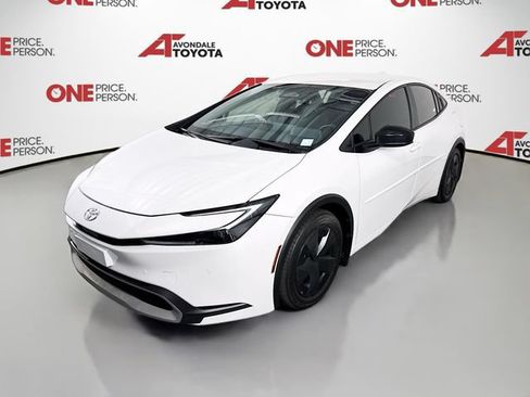 Certified 2025 Toyota Prius Plug-In Hybrid FWD image 3