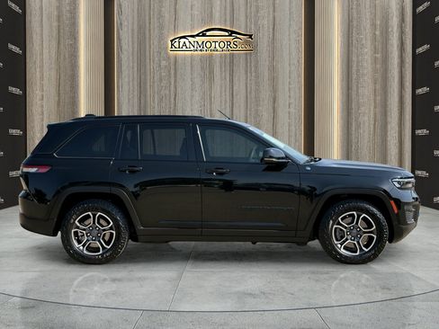 Used 2023 Jeep Grand Cherokee Trailhawk AWD/4WD image 4
