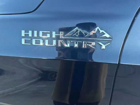 Used 2022 Chevrolet Tahoe High Country AWD/4WD image 10