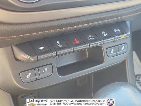 Certified 2022 GMC Canyon AT4 AWD/4WD image 13