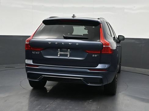 Used 2024 Volvo XC60 B5 Core AWD/4WD image 5
