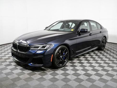Used 2021 BMW M550i xDrive w/ Executive Package image 27
