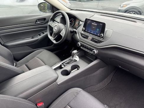 Certified 2025 Nissan Altima 2.5 S image 13