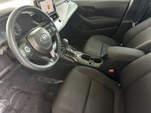 Used 2023 Toyota Corolla LE FWD image 9
