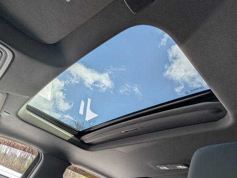 Used 2021 Chevrolet Silverado 2500 LTZ w/ LTZ Premium Package image 15