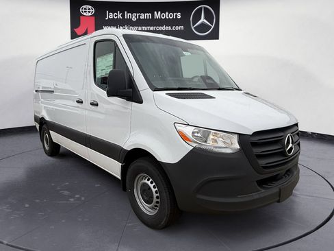 New 2026 Mercedes-Benz Sprinter 2500 image 7