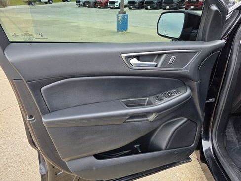 Used 2022 Ford Edge SE w/ Black Appearance Package AWD/4WD image 19
