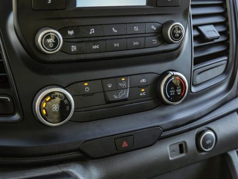 Used 2020 Ford Transit 250 Medium Roof image 27