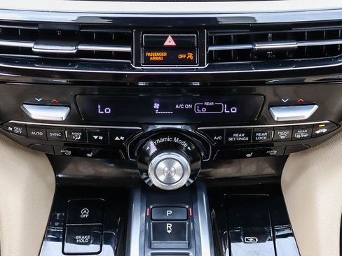 Used 2024 Acura MDX FWD image 19