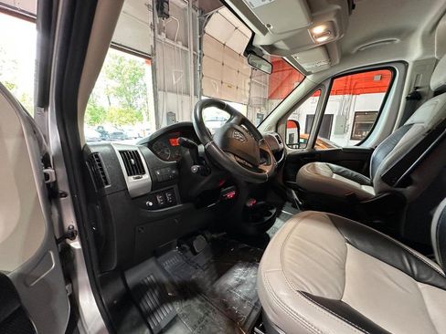 Used 2017 RAM ProMaster 2500 w/ Premium Appearance Group image 14