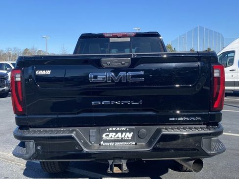 Used 2024 GMC Sierra 2500 Denali Ultimate image 6