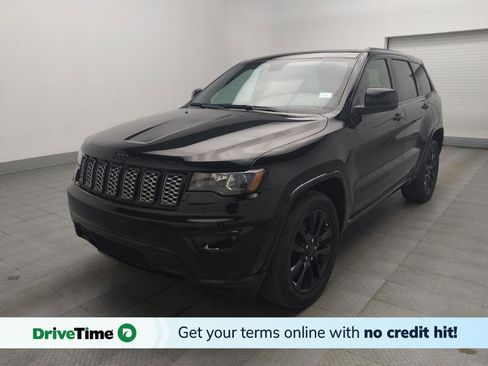 Used 2020 Jeep Grand Cherokee Altitude image 1