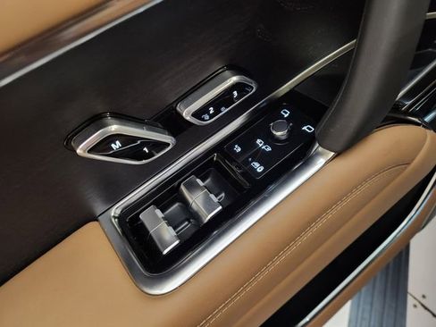 New 2026 Land Rover Range Rover Long Wheelbase Autobiography image 21