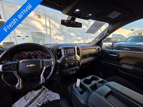 Used 2022 Chevrolet Silverado 1500 LT image 12
