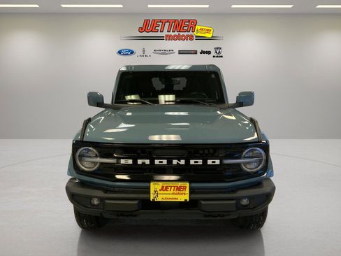 Used 2023 Ford Bronco Outer Banks image 2