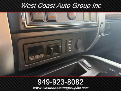 Used 2016 Nissan Titan SL image 18