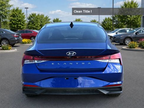 Used 2023 Hyundai Elantra SEL w/ Convenience Package FWD image 3