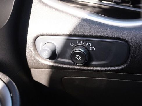 Used 2024 Chevrolet Malibu LT image 18