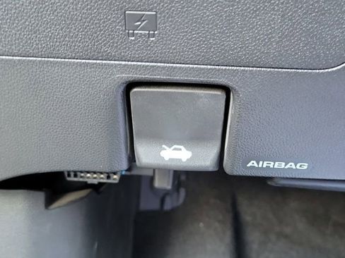 Used 2021 Chevrolet TrailBlazer RS w/ Convenience Package image 29