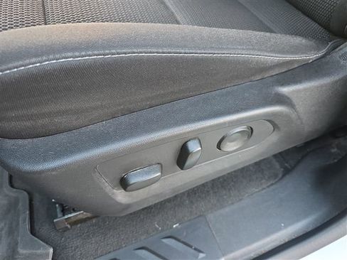 Used 2023 Chevrolet Colorado LT w/ LT Convenience Package II image 33